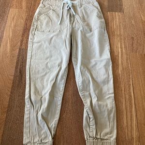 No Boundaries jogger khaki pants